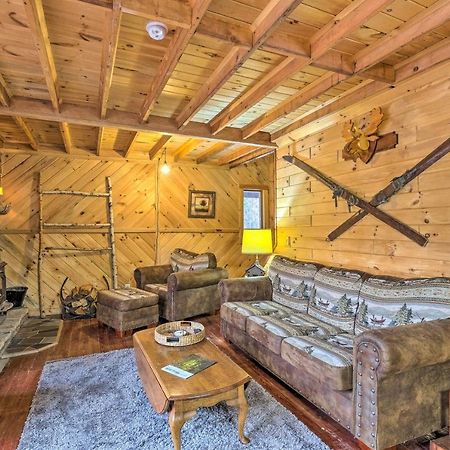 Secluded Johnsburg Retreat With Hot Tub And Fire Pit Villa Exterior photo