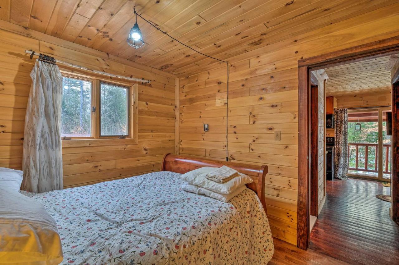 Secluded Johnsburg Retreat With Hot Tub And Fire Pit Villa Exterior photo